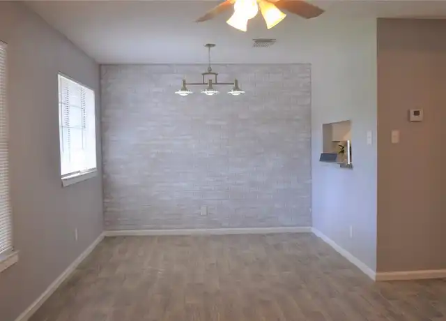 Property at 7033 Kinney St, Houston, TX, 77087, 2 beds, 1 bath, [object Object]