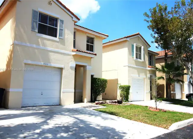 Property at 3920 Tree Tops Rd, Hollywood, FL, 33026, 3 beds, 2.5 baths, [object Object]