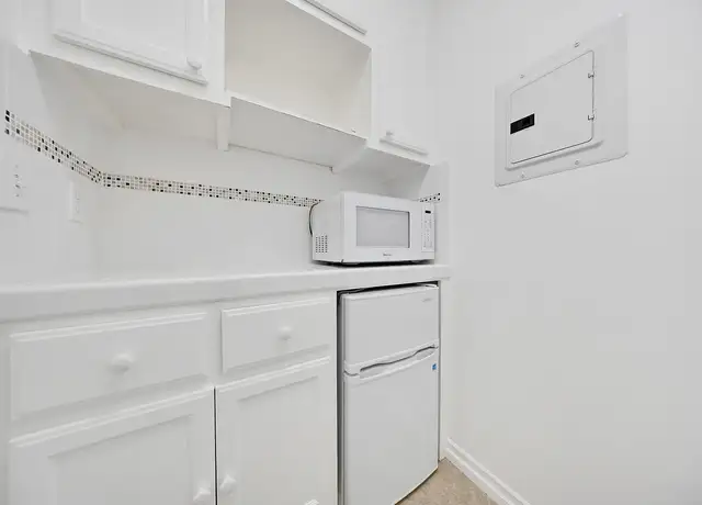 Photo of 330 California Ave, Santa Monica, CA 90403