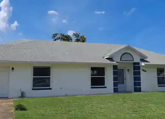 Property at 1904 S Riverside Dr, Edgewater, FL, 32141, 3 beds, 2 baths, [object Object]