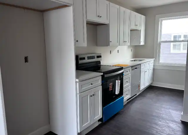 Property at 57 E Main St Unit 2, Branford, CT, 06405, 3 beds, 1 bath, [object Object]