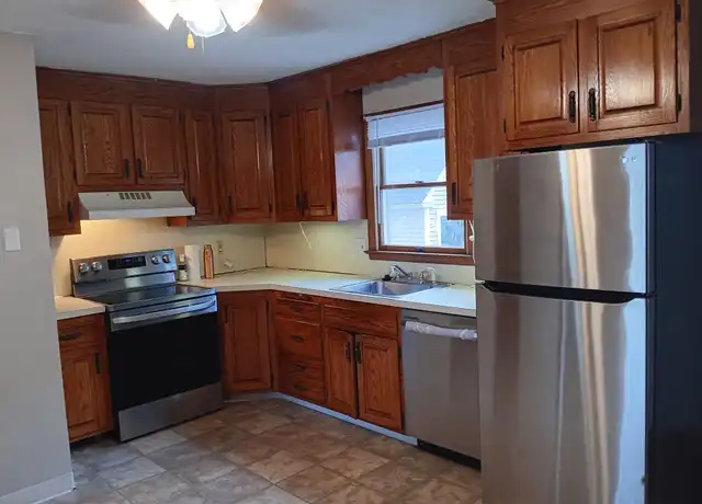 Property at 35 View St Unit B, Bristol, CT, 06010, 2 beds, 2 baths, [object Object]