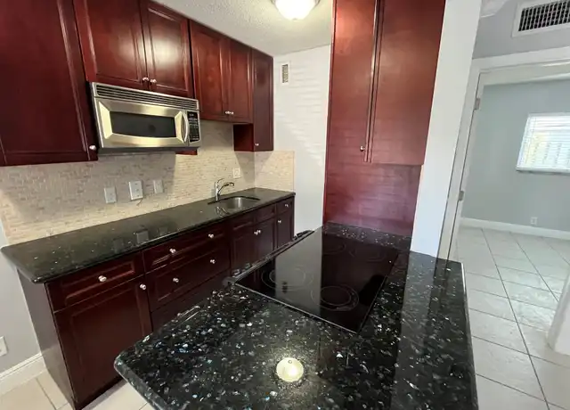 Property at 1311 NE 18th St #107, Fort Lauderdale, FL, 33305, 1 bed, 1 bath, [object Object]