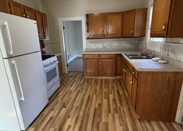 Property at 228 Prospect St Unit 2, Bristol, CT, 06010, 3 beds, 1 bath, [object Object]