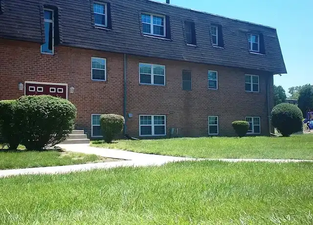 Property at Towne Point Apartments - 820 Carvel Dr, Dover, DE, 19901, 1 bed, 1 bath, [object Object]