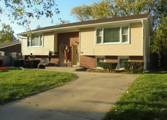 Property at 320 Pine Ave Unit 1, Aurora, IL, 60505, 1 bed, 1.5 baths, [object Object]