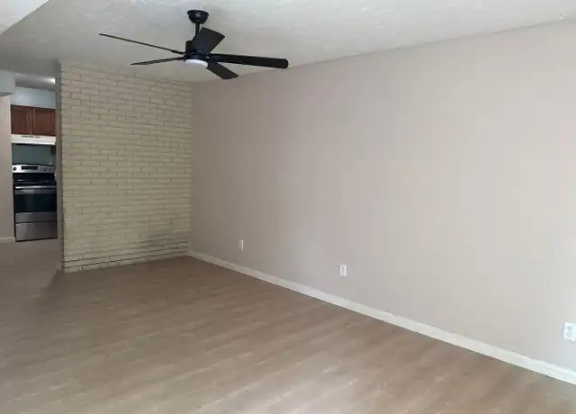 Property at 1021 S Spring St Unit -O, Springfield, IL, 62704, 1 bed, 1 bath, [object Object]