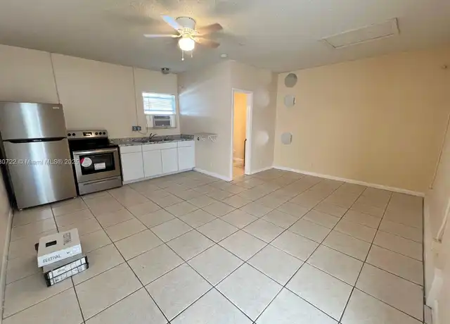 Property at 1015 SW 4th Ave Unit C, Fort Lauderdale, FL, 33315, 0 beds, 1 bath, [object Object]