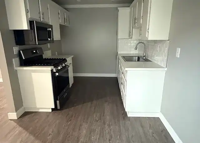 Property at Oak Manor - 801 S Webster Ave, Anaheim, CA, 92804, 1 bed, 1 bath, [object Object]
