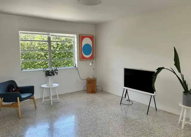 Property at 649 SW 9th St #201, Miami, FL, 33130, 1 bed, 1 bath, [object Object]