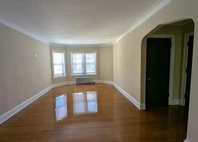 Property at 6703 N Greenview Ave, Chicago, IL, 60626, 2 beds, 1 bath, [object Object]