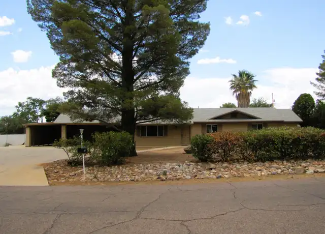 Property at 947 Cardinal Ave, Sierra Vista, AZ, 85635, 4 beds, 3 baths, [object Object]