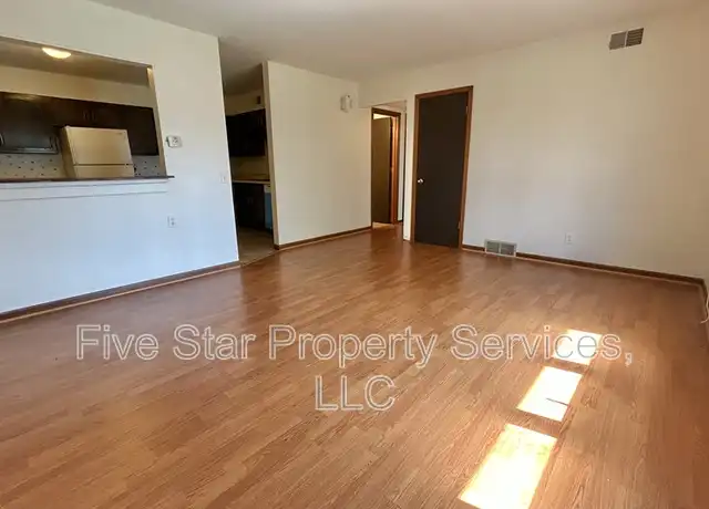 Property at 1222 W Monroe St Unit 8, Springfield, IL, 62704, 2 beds, 1 bath, [object Object]