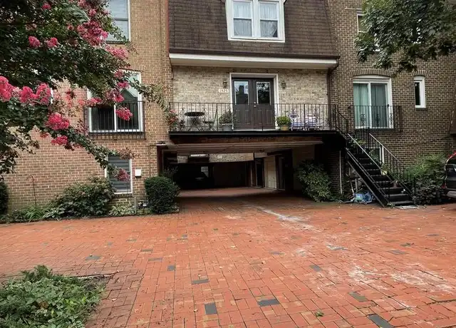 Property at 1523 N Colonial Ter Unit B, Arlington, VA, 22209, 2 beds, 2.5 baths, [object Object]