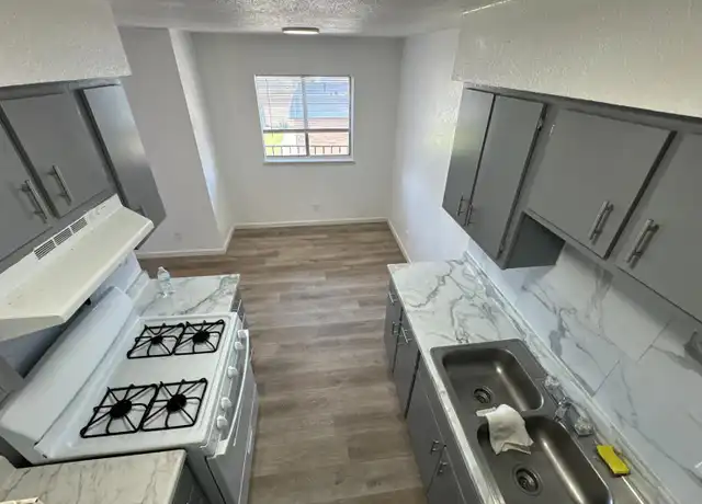 Property at 1101 W Sherer St Unit 33, Fort Stockton, TX, 79735, 3 beds, 1 bath, [object Object]