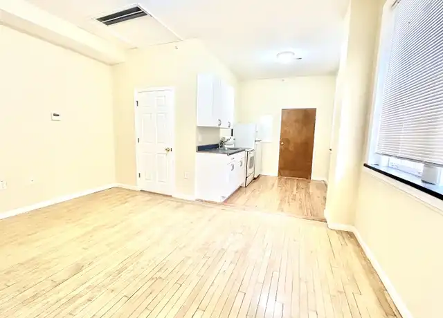 Property at 135 W Main St Unit 2E, Waterbury, CT, 06702, 1 bed, 1 bath, [object Object]