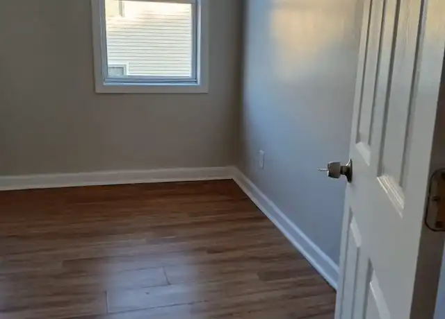 Property at 83-87 Madison Ave, Bridgeport, CT, 06604, 8 beds, 4 baths, [object Object]