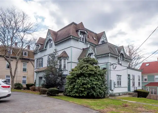 Property at 569 Spring St Unit 1N, Newport, RI, 02840, 2 beds, 1 bath, [object Object]