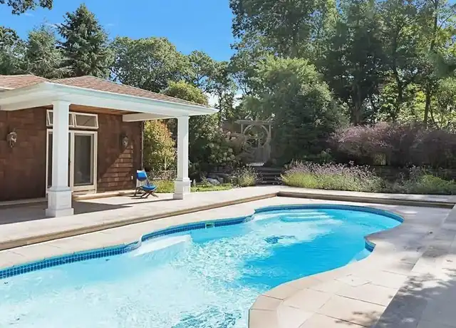 Property at 250 Pine Tree Ct, Cutchogue, NY, 11935, 4 beds, 3.5 baths, [object Object]