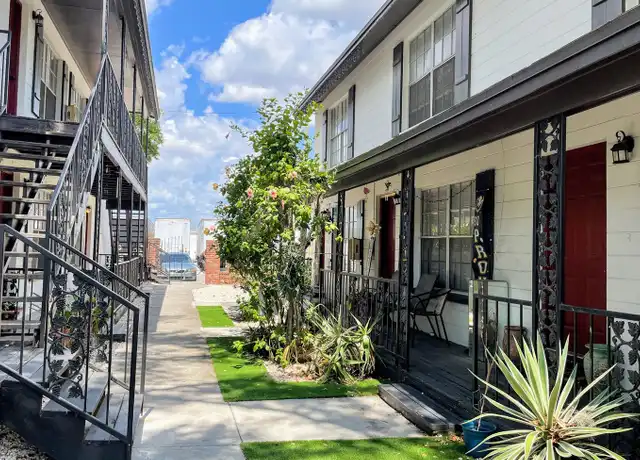 Property at 4002 N Branch Ave Unit B, Tampa, FL, 33603, 2 beds, 1 bath, [object Object]