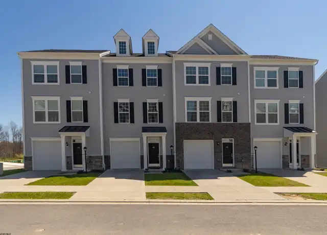 Property at 22 Dover Ct Unit 22, Bridgeport, WV, 26330, 3 beds, 2.5 baths, [object Object]