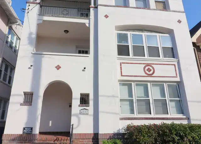 Property at 4802 Ventnor Ave Unit B, Ventnor City, NJ, 08406, 3 beds, 2 baths, [object Object]
