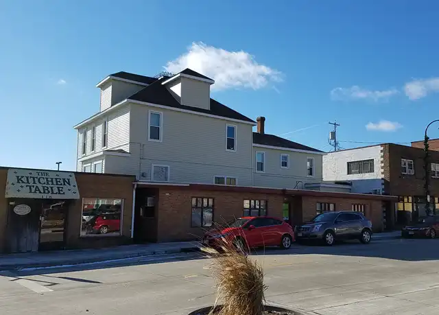 Property at 112 E 3rd St, Marshfield, WI, 54449, 1 bed, 1 bath, [object Object]