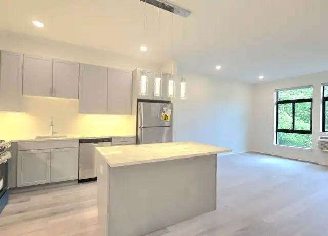 Property at 135 Fairfield Rd, Fairfield, NJ, 07004, 1 bed, 1 bath, [object Object]