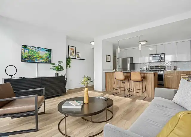 Property at Wolf Point West - 343 W Wolf Point Plz, Chicago, IL, 60654, 0-1 beds, 1 bath, [object Object]