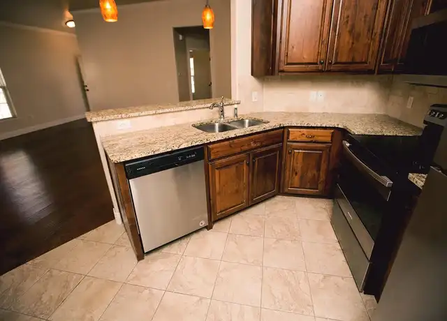 Property at Oakcrest Townhomes - 6300 Oakcrest Ln, Amarillo, TX, 79109, 3 beds, 2 baths, [object Object]