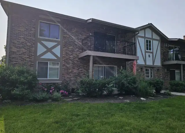 Property at 9S120 Lake Dr Unit 15-101, Willowbrook, IL, 60527, 2 beds, 1 bath, [object Object]