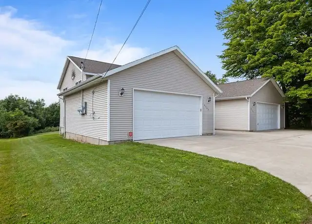 Property at 2552 60th St SE, Kentwood, MI, 49508, 3 beds, 3 baths, [object Object]