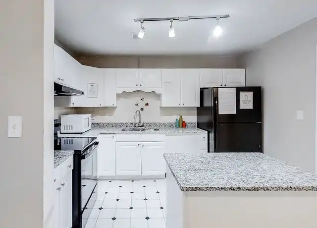 Property at 453 Wesley Park Dr, Jonesboro, GA, 30238, 1 bed, 1 bath, [object Object]