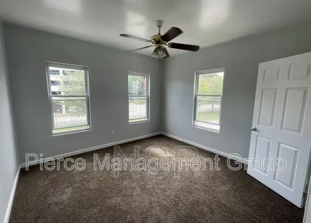 Property at 529 Massabesic St Unit 3W, Manchester, NH, 03103, 2 beds, 1 bath, [object Object]