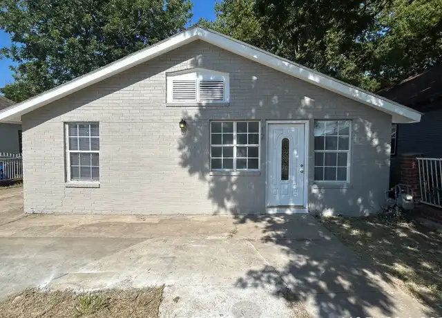 Property at 10 S Yorktown Ave, Tulsa, OK, 74104, 4 beds, 2 baths, [object Object]