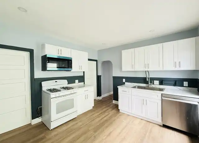 Property at 83 Marion St Unit 3, Somerville, MA, 02143, 3 beds, 1 bath, [object Object]