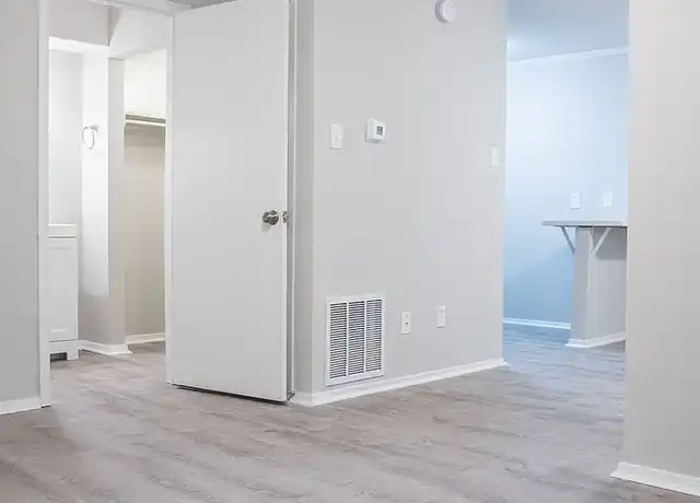 Property at Hillcrest Commons Apartments - 207 Hillcrest Rd, Mobile, AL, 36608, 1 bed, 1 bath, [object Object]