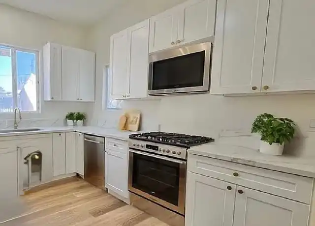 Property at 151 W 52nd St Unit 2 (downstairs), Los Angeles, CA, 90037, 3 beds, 2 baths, [object Object]
