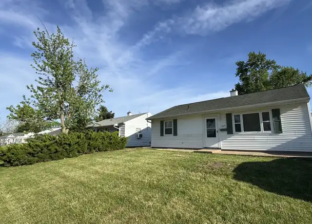 Property at 2407 9th Ave SW, Cedar Rapids, IA, 52404, 3 beds, 1 bath, [object Object]