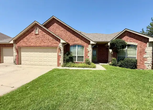 Property at 1101 Glen Eagles Ct, Norman, OK, 73072, 4 beds, 2 baths, [object Object]