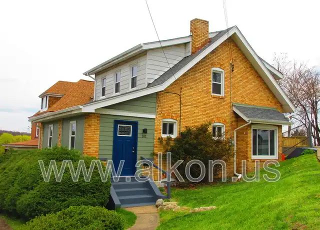Property at 302 W Virginia Ave, Homestead, PA, 15120, 2 beds, 1 bath, [object Object]