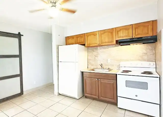 Property at 100 NW 30th Ave, Fort Lauderdale, FL, 33311, 2 beds, 1 bath, [object Object]