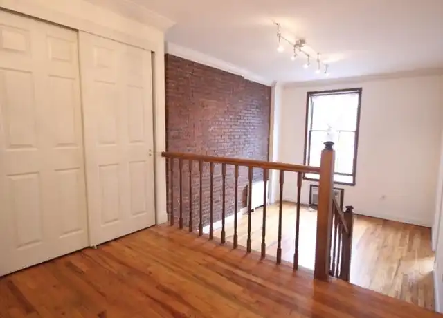 Property at 126 W 82nd St, New York, NY, 10024, 1 bed, 1 bath, [object Object]