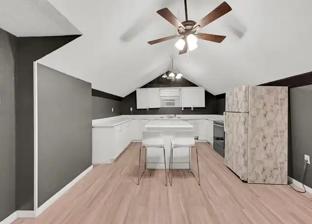 Property at 310 N Rockisland St, Angleton, TX, 77515, 1 bed, 1 bath, [object Object]