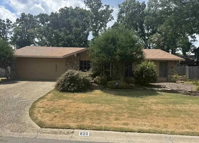 Property at 820 N Shackleford Rd, Little Rock, AR, 72211, 3 beds, 2 baths, [object Object]