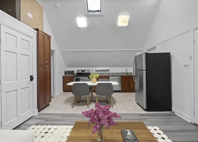 Property at 155 5th St Unit 3, Cambridge, MA, 02141, 3 beds, 1 bath, [object Object]
