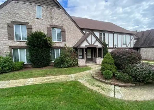 Property at 4313 Earl Dr, Steubenville, OH, 43953, 2 beds, 1.5 baths, [object Object]