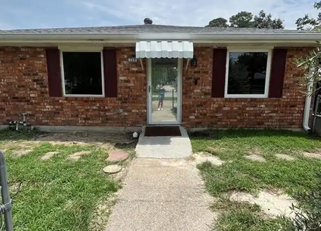 Property at 729 Radiance Ave, Metairie, LA, 70001, 2 beds, 2 baths, [object Object]