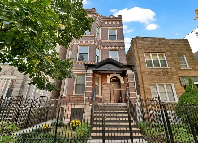 Property at 2719 W Evergreen Ave Unit 3, Chicago, IL, 60622, 2 beds, 1 bath, [object Object]