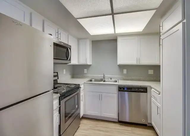 Property at Harbor Cliff Apartments - 2170 S Harbor Blvd, Anaheim, CA, 92802, 2 beds, 2 baths, [object Object]